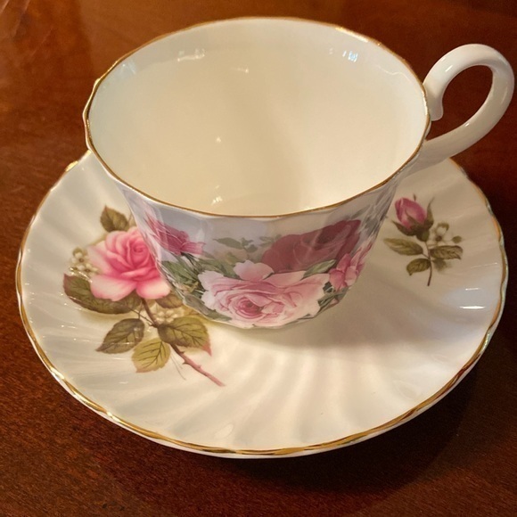 Other - Royal Stuart fine‎ bone China teacup and saucer made in England